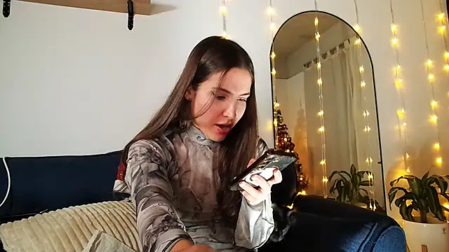 Snapshot of Melisa_cream chatting on 12-27-24, 02:47 Melisa cream online show from 12-27-24, 02:47