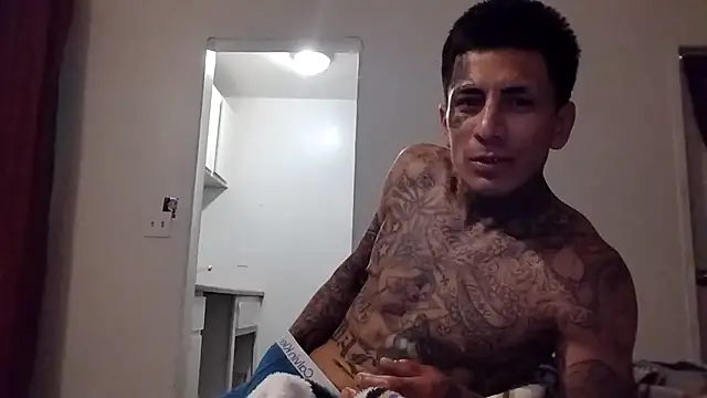 Snapshot of Papinine6 chatting on 10-17-25, 06:49 Papinine6 online show from 10-17-25, 06:49