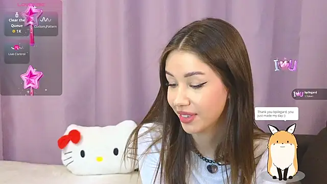 Snapshot of ellie_kramer chatting on 01-08-26, 08:44 ellie kramer online show from 01-08-26, 08:44