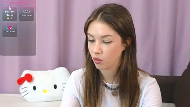 Snapshot of ellie_kramer chatting on 06-06-26, 09:19 ellie kramer online show from 06-06-26, 09:19