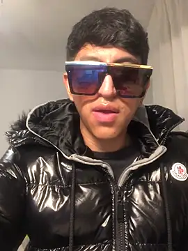 modelo180 online show from 11-25-25, 08:09