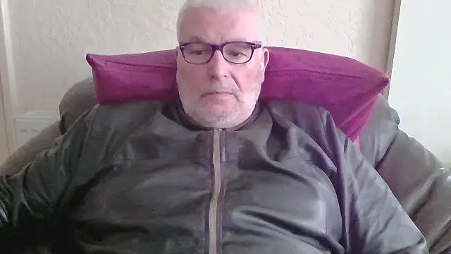 Leatherman63 online show from 10-25-25, 08:55