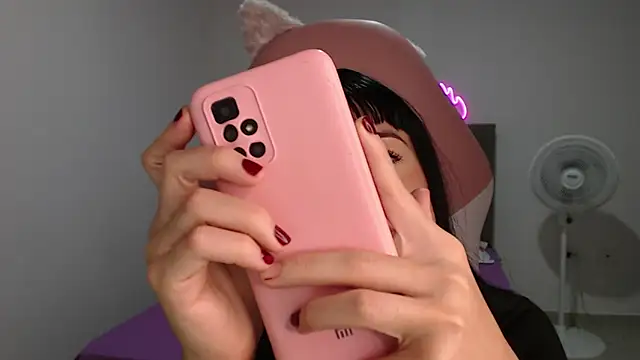 Snapshot of Caribbean_beauty_ chatting on 03-23-25, 01:20 Caribbean beauty online show from 03-23-25, 01:20