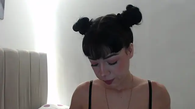 Snapshot of Caribbean_beauty_ chatting on 10-04-25, 06:50 Caribbean beauty online show from 10-04-25, 06:50