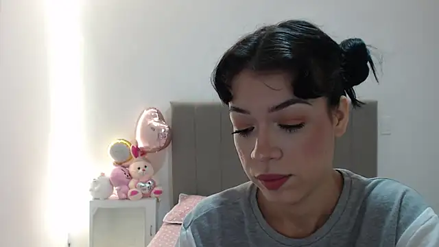 Snapshot of Caribbean_beauty_ chatting on 10-19-25, 03:07 Caribbean beauty online show from 10-19-25, 03:07