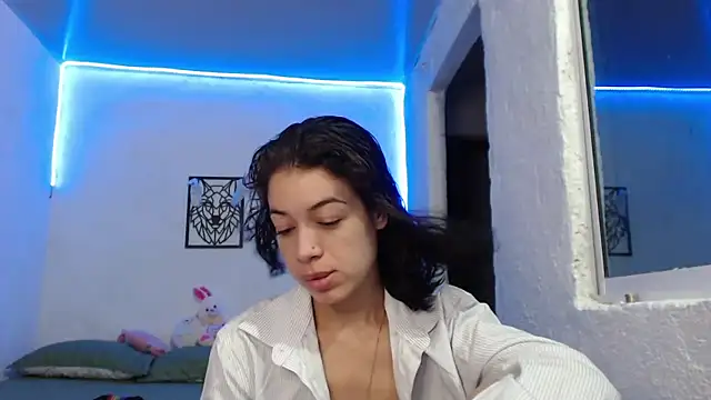 Snapshot of Caribbean_beauty_ chatting on 05-27-26, 05:04 Caribbean beauty online show from 05-27-26, 05:04