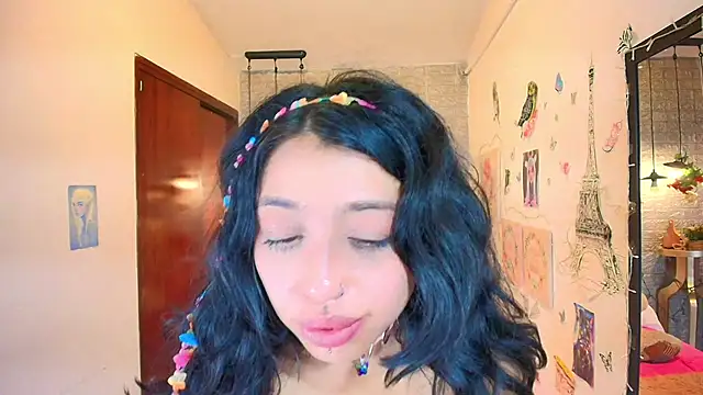 Snapshot of REDHOTTER_ chatting on 01-31-25, 02:04 REDHOTTER online show from 01-31-25, 02:04