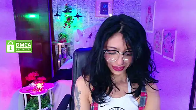 Snapshot of REDHOTTER_ chatting on 09-10-25, 07:58 REDHOTTER online show from 09-10-25, 07:58
