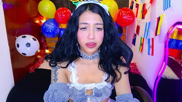 Snapshot of REDHOTTER_ chatting on 06-20-26, 07:38 REDHOTTER online show from 06-20-26, 07:38