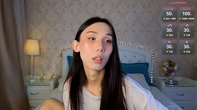 Kaia Sunshine Mia online show from 10-19-25, 02:29