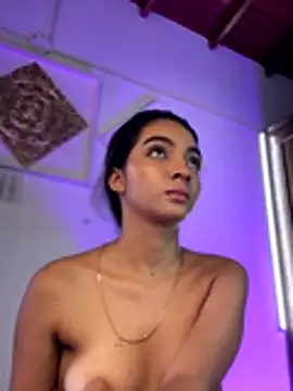 AdelineEvanss online show from 12-05-24, 07:27