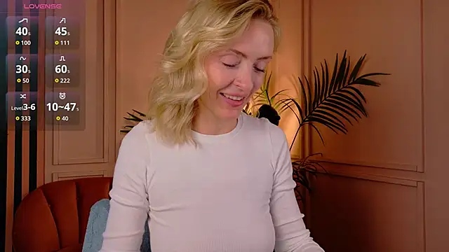 Snapshot of sexuallycorrecte chatting on 05-17-26, 06:33 sexuallycorrecte online show from 05-17-26, 06:33