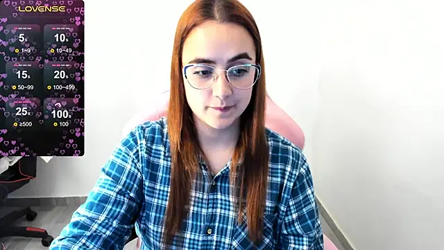 Snapshot of maryluna95 chatting on 02-06-25, 01:16 maryluna95 online show from 02-06-25, 01:16
