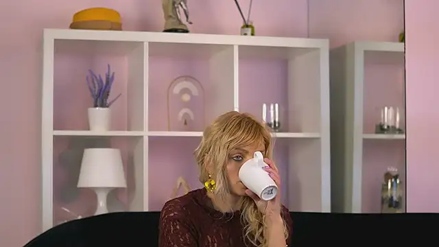 BritneyHudson online show from 02-10-25, 11:15