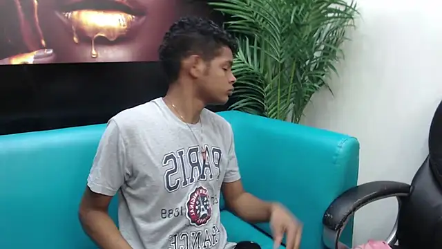 boylittle19cm online show from 03-04-25, 03:59