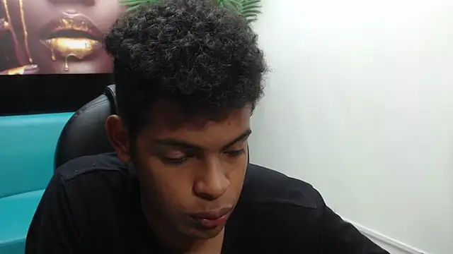 boylittle19cm online show from 03-07-25, 03:39