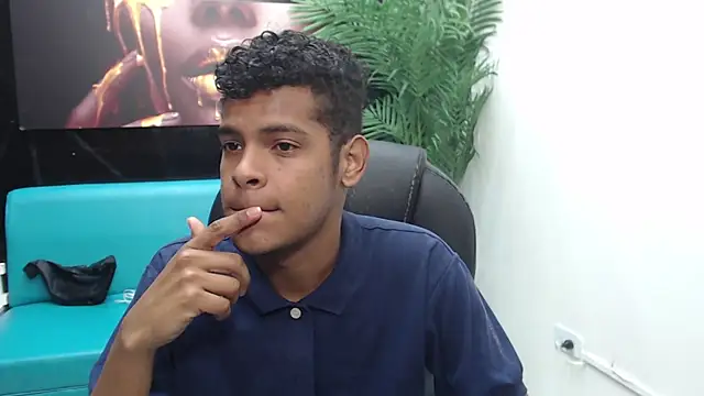 Snapshot of boylittle19cm chatting on 03-09-25, 12:31 boylittle19cm online show from 03-09-25, 12:31