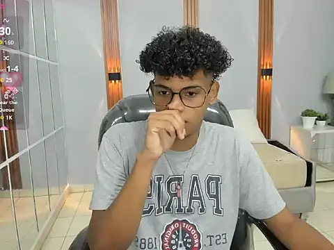 Snapshot of boylittle19cm chatting on 09-09-25, 12:26 boylittle19cm online show from 09-09-25, 12:26