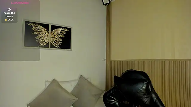 Snapshot of summer_night_ chatting on 05-12-26, 11:51 summer night online show from 05-12-26, 11:51