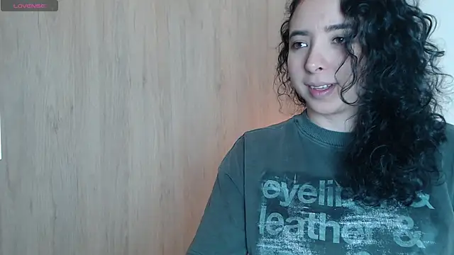 Snapshot of Abii_26 chatting on 06-06-26, 01:11 Abii 26 online show from 06-06-26, 01:11