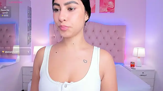 Snapshot of Emily_roux chatting on 03-15-25, 08:32 Emily roux online show from 03-15-25, 08:32