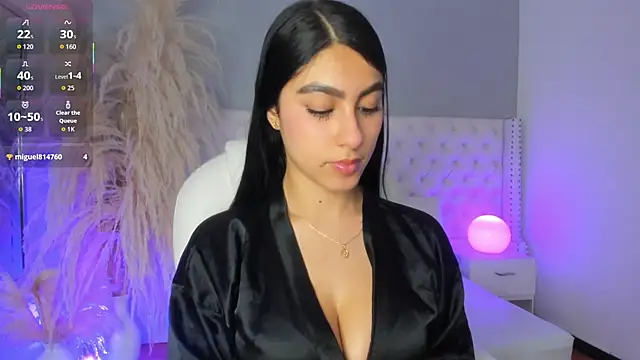 Snapshot of Emily_roux chatting on 01-15-26, 04:11 Emily roux online show from 01-15-26, 04:11