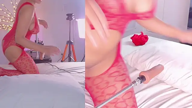 Snapshot of Tiny_Annie chatting on 11-17-25, 08:36 Tiny Annie online show from 11-17-25, 08:36