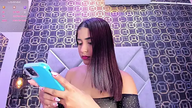 Snapshot of CherryBlossom23 chatting on 11-08-25, 01:28 CherryBlossom23 online show from 11-08-25, 01:28