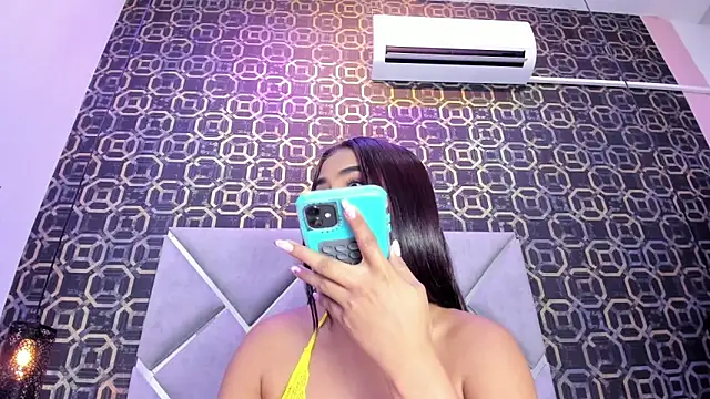 Snapshot of CherryBlossom23 chatting on 12-03-25, 01:02 CherryBlossom23 online show from 12-03-25, 01:02