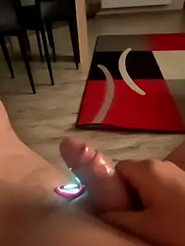 Szeltolo001 online show from 03-12-26, 02:07