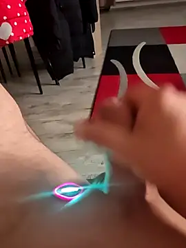 Szeltolo001 online show from 03-31-26, 02:13