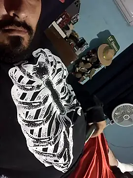 Snapshot of GILBERTHOR92 chatting on 12-18-25, 08:53 GILBERTHOR92 online show from 12-18-25, 08:53