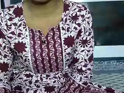 Snapshot of momo_lov chatting on 12-19-24, 07:40 momo lov online show from 12-19-24, 07:40