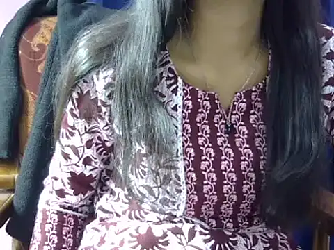 Snapshot of momo_lov chatting on 01-19-25, 08:18 momo lov online show from 01-19-25, 08:18