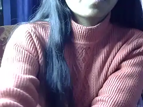 Snapshot of momo_lov chatting on 01-21-25, 08:41 momo lov online show from 01-21-25, 08:41