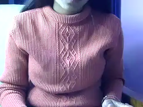 Snapshot of momo_lov chatting on 02-16-25, 06:10 momo lov online show from 02-16-25, 06:10