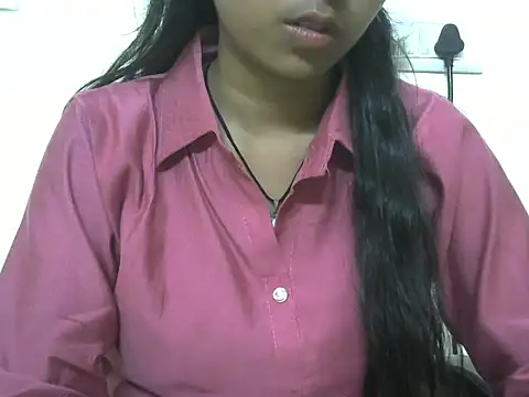 Snapshot of momo_lov chatting on 09-28-25, 04:51 momo lov online show from 09-28-25, 04:51