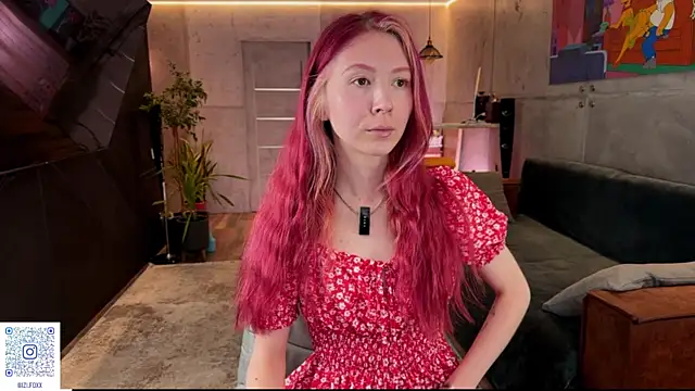Snapshot of izi-fox chatting on 06-23-26, 01:42 izi-fox online show from 06-23-26, 01:42