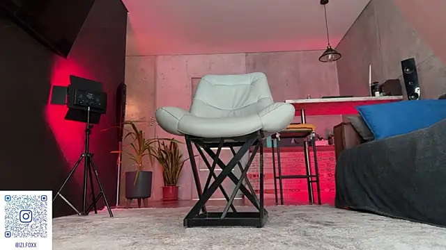 Snapshot of izi-fox chatting on 07-08-26, 01:15 izi-fox online show from 07-08-26, 01:15