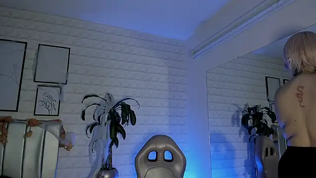 bella-green online show from 10-27-25, 07:07