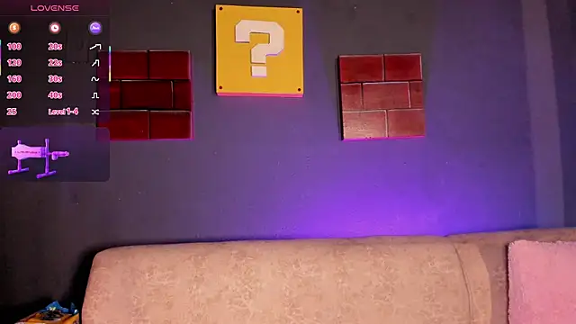 Snapshot of Elettra_Rou chatting on 10-01-25, 11:44 Elettra Rou online show from 10-01-25, 11:44