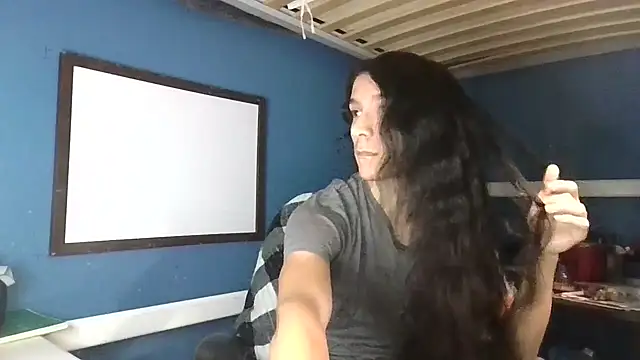 Snapshot of Flappywig chatting on 01-05-25, 09:15 Flappywig online show from 01-05-25, 09:15