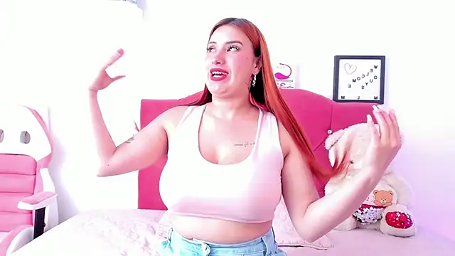 Snapshot of LucianaTomson chatting on 01-23-25, 09:18 LucianaTomson online show from 01-23-25, 09:18