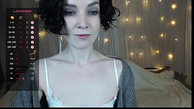 Snapshot of TinaWince chatting on 01-12-25, 04:52 TinaWince online show from 01-12-25, 04:52