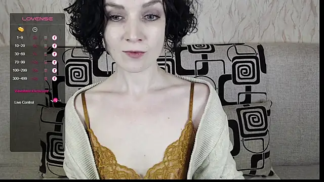 Snapshot of TinaWince chatting on 02-12-25, 08:38 TinaWince online show from 02-12-25, 08:38