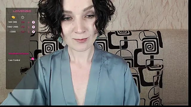 Snapshot of TinaWince chatting on 03-22-25, 09:45 TinaWince online show from 03-22-25, 09:45