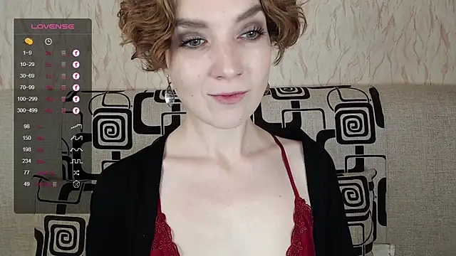 Snapshot of TinaWince chatting on 10-10-25, 04:44 TinaWince online show from 10-10-25, 04:44