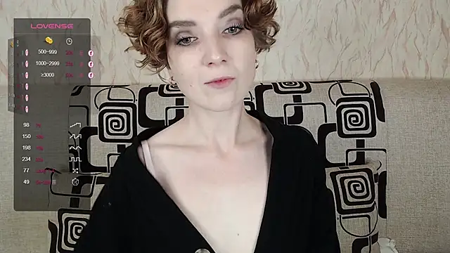 Snapshot of TinaWince chatting on 10-12-25, 04:44 TinaWince online show from 10-12-25, 04:44