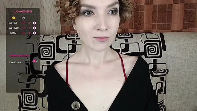 Snapshot of TinaWince chatting on 10-31-25, 04:24 TinaWince online show from 10-31-25, 04:24