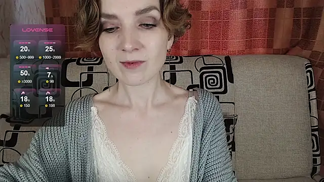 Snapshot of TinaWince chatting on 04-26-26, 04:43 TinaWince online show from 04-26-26, 04:43